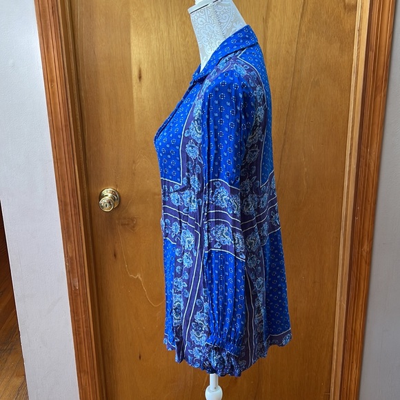 Free People bandana print tunic. Size XS - Picture 3 of 5